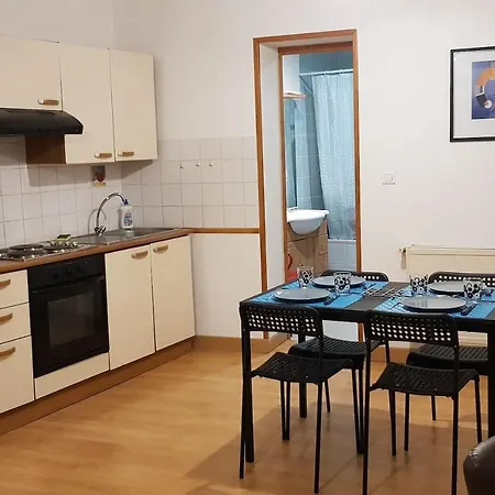 **studio Art - 30m2 - Centre Ville** Apartment Chalons-en-Champagne